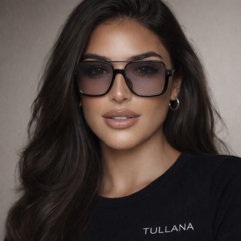 Stylish Square Sunglasses - Black/Grey